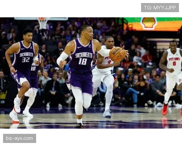 威斯布鲁克突破能力提升助队关键时刻拉开得分差距